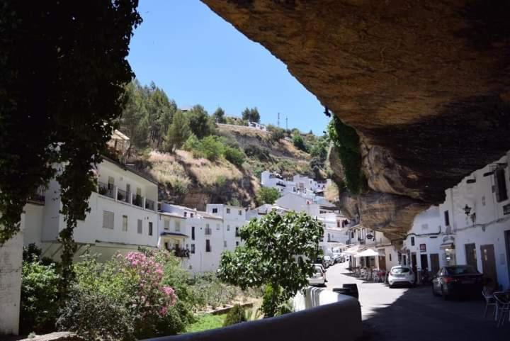 La Casa Del Rio Daire Setenil De Las Bodegas Dış mekan fotoğraf